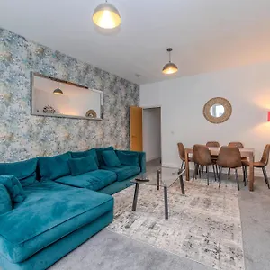 central-two-bedroom-flat-sleep-11-guests.brighton-hotels-england.com/